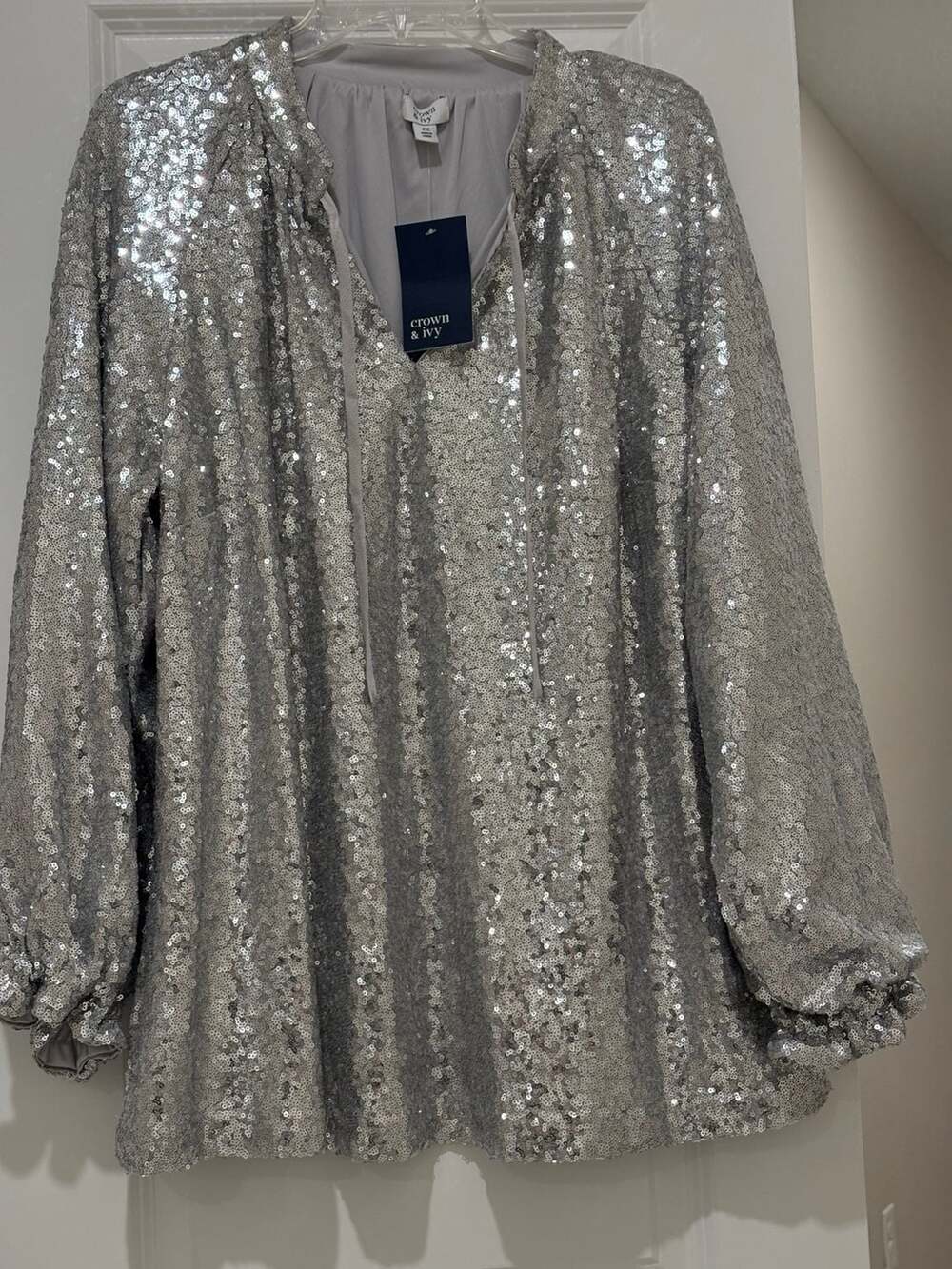 Crown & Ivy Sequin Blouse Size 2X Silver Long Sleeve Top